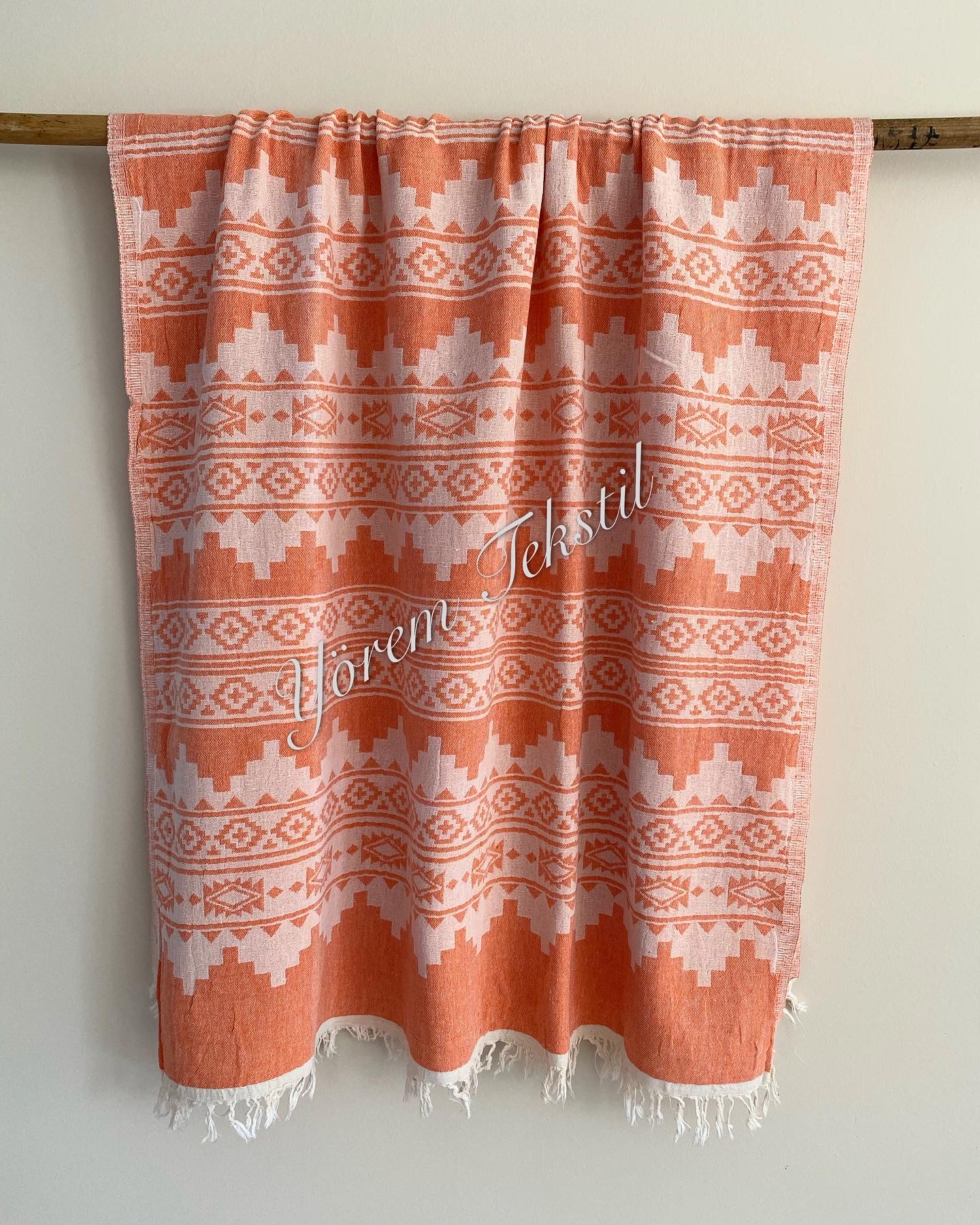 06D6ECCE-C1BF-4729-8B66-6B50101F9EDD