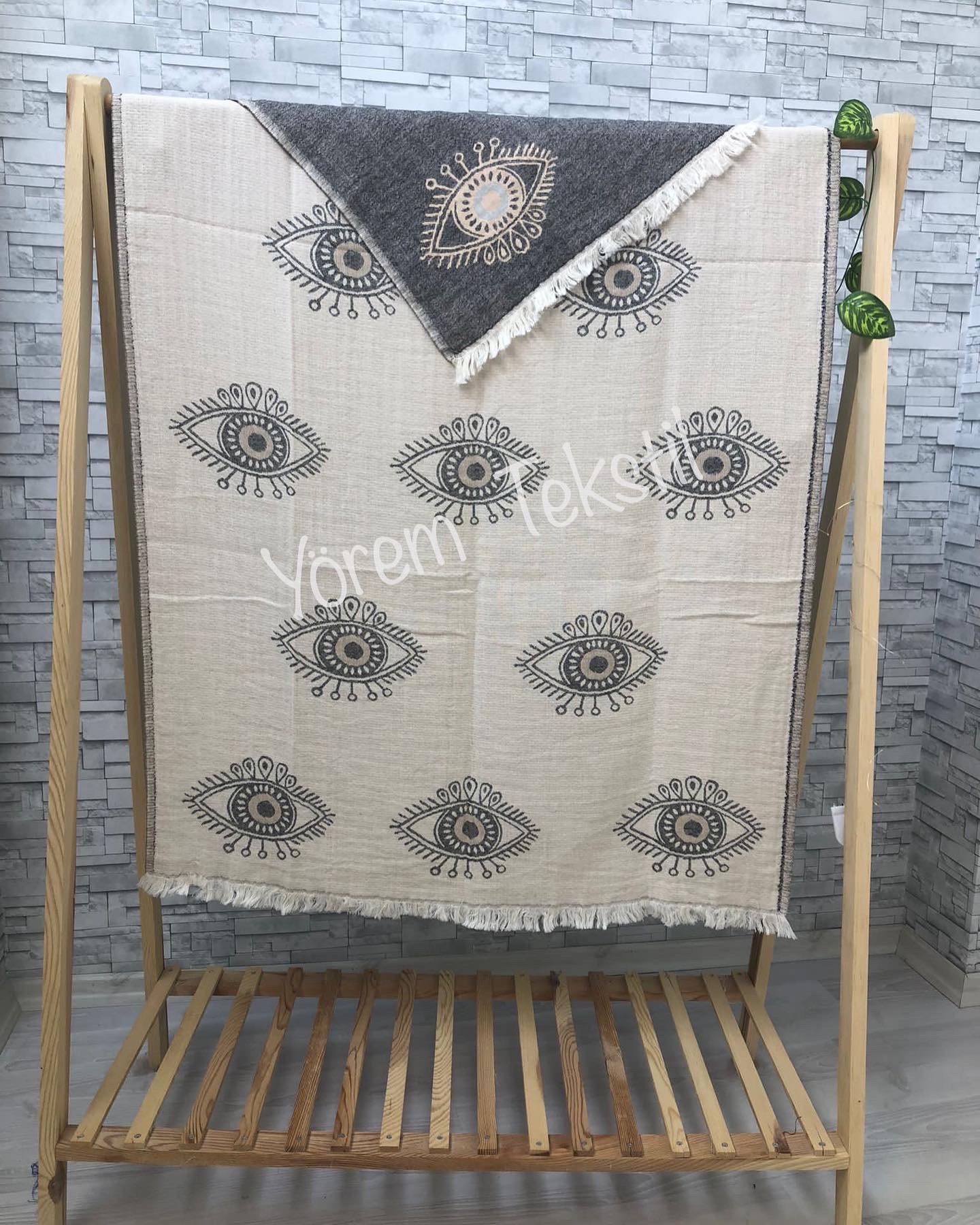 9390D8C5-8A1C-4C5A-98A8-8A7EC2B58F07